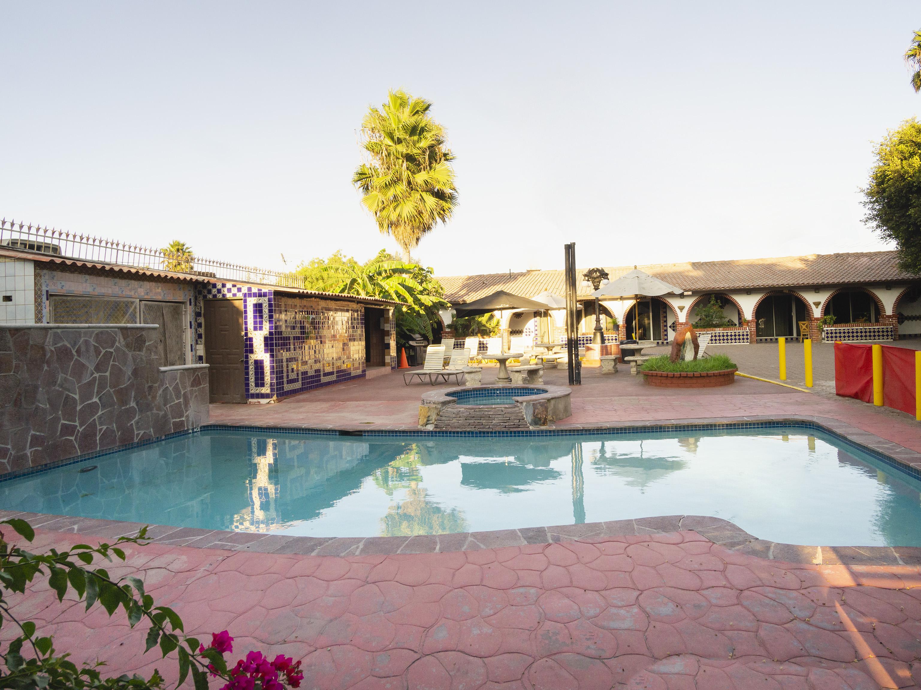 Oyo Hotel Hacienda Don Luis, Rosarito Exterior photo The pool at the Oasis of Minium