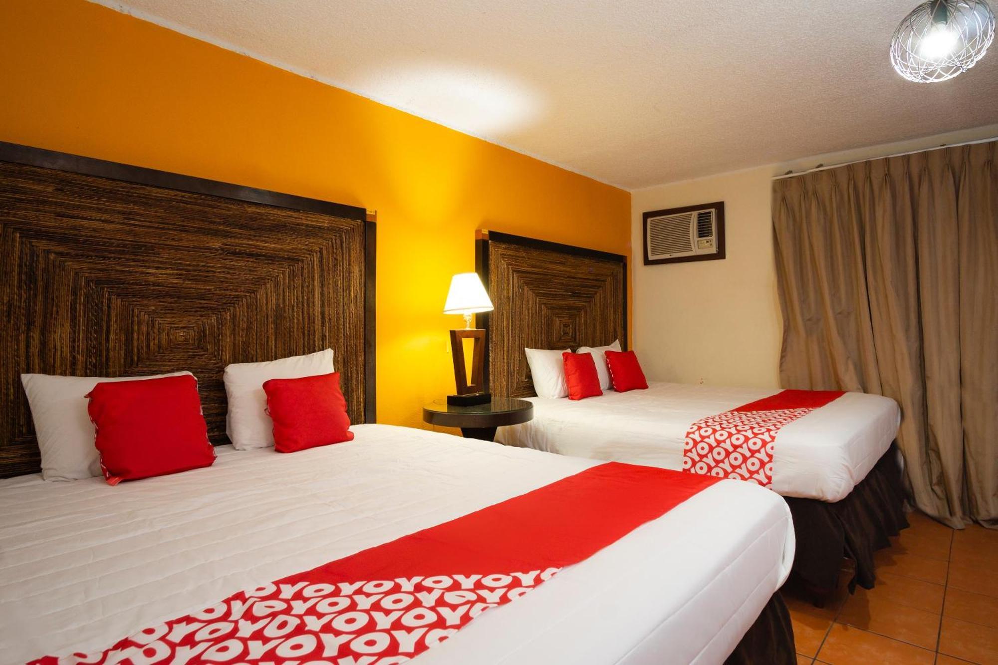 Oyo Hotel Hacienda Don Luis, Rosarito Exterior photo A typical OYO hotel room in Mexico City