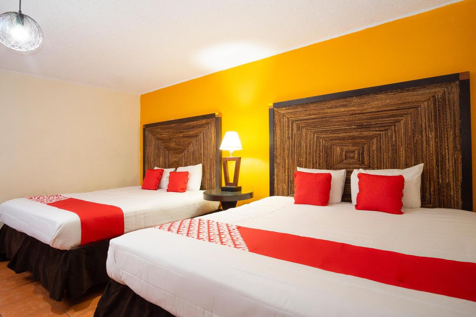 Oyo Hotel Hacienda Don Luis, Rosarito Exterior photo A typical OYO hotel room